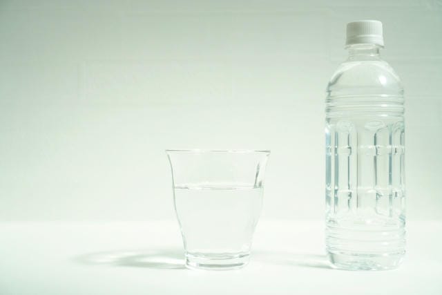 業務用現場で選ばれ続けるガラス容器の魅力と発注ポイントを徹底解説