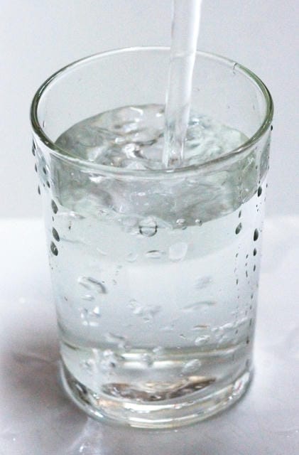 あなたの常識が変わる業務用ガラス容器選びで会社の命運は決まる